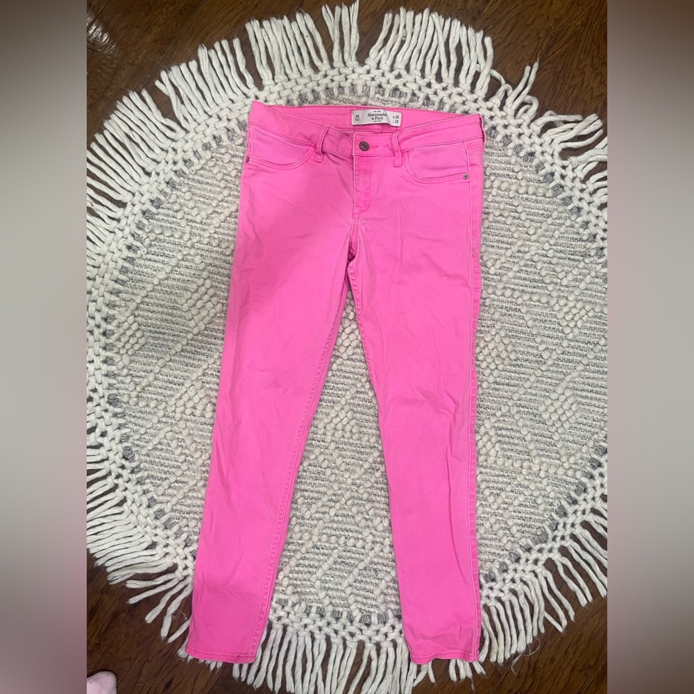 Hot pink Abercrombie& Fitch skinny jeans.